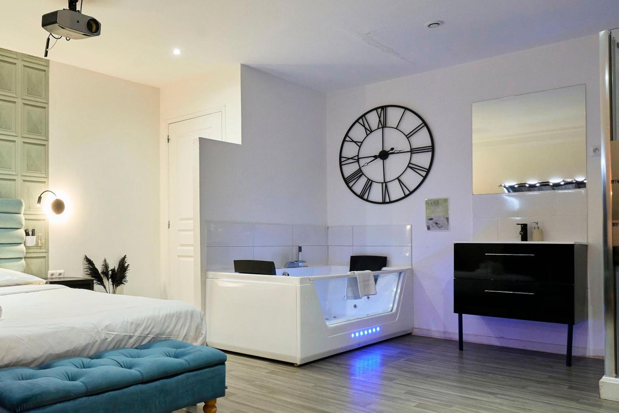 Ng Prestige - Lille I Centre I College - Balneo - Netflix - Wifi