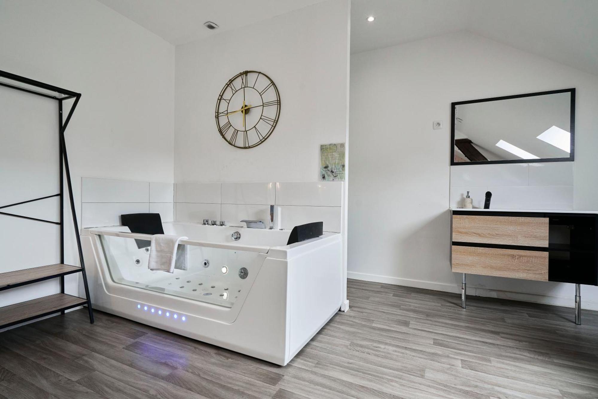 Ng Prestige - Lille I Centre I College - Balneo - Netflix - Wifi Apartment *
