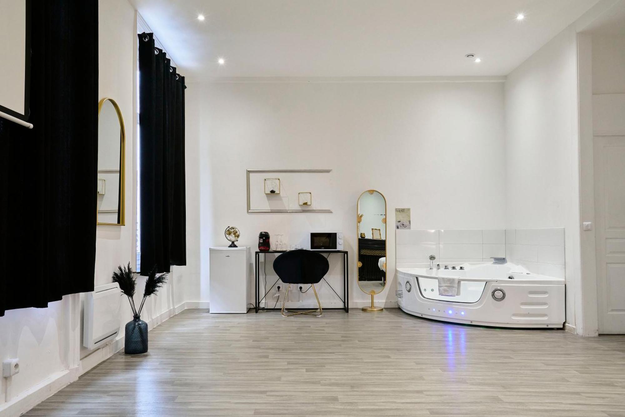 Ng Prestige - Lille I Centre I College - Balneo - Netflix - Wifi * Roubaix